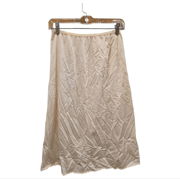 Shadowline Other - VTG  Shadow Line 100% Nylon Ivory Half Slip